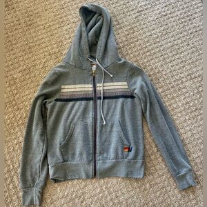 AVIATOR NATION 5 STRIPE HOODIE -
HEATHER GREY |/ GREY SIZE XS